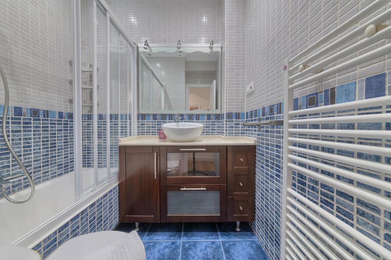 Iturribide Hogar Moderno Junto Al Metro Apartment Bilbao Exterior photo