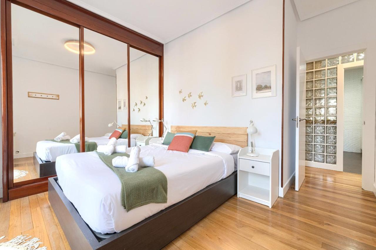 Iturribide Hogar Moderno Junto Al Metro Apartment Bilbao Exterior photo
